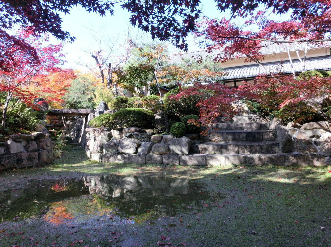 Old Nakanishi Residence (Suita Kishibe Bunjin Bokkaku Geihinkan)