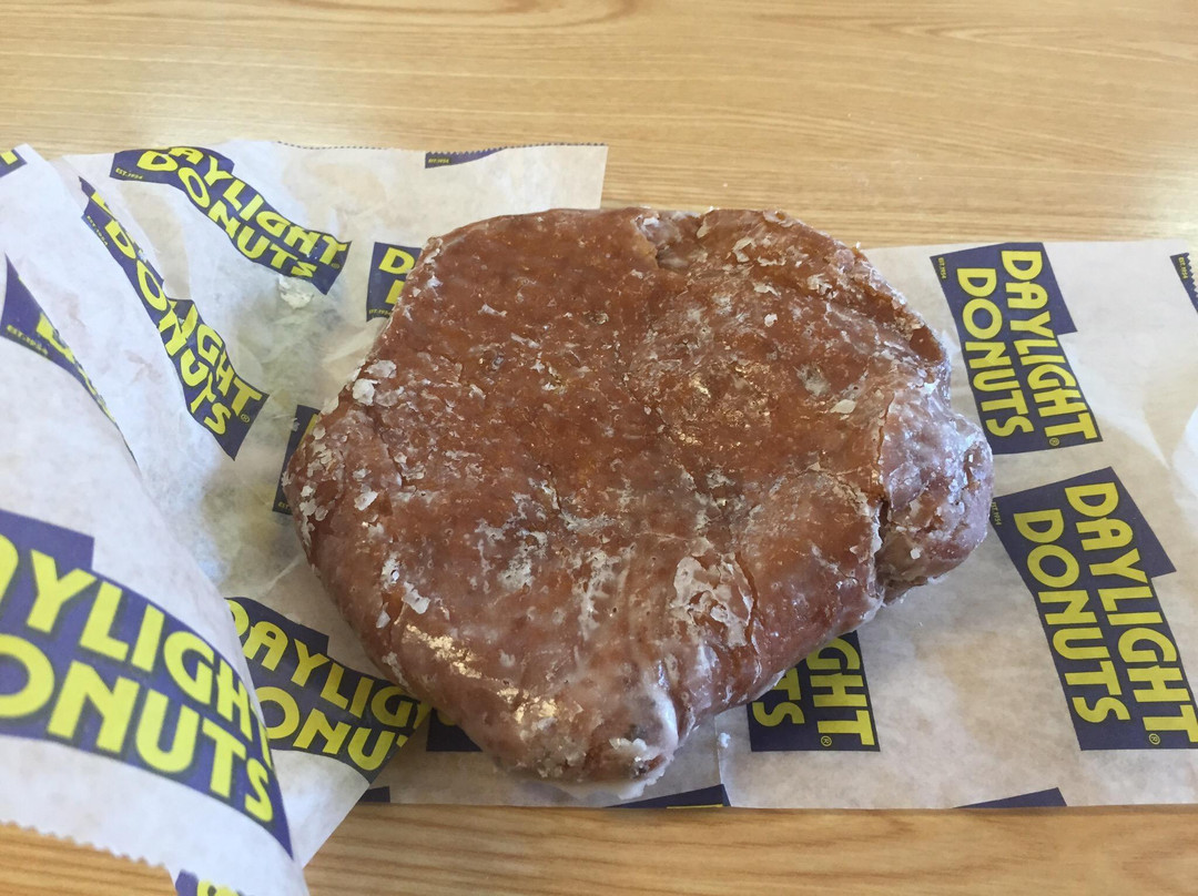 Porcupine餐馆和美食-Daylight Donuts