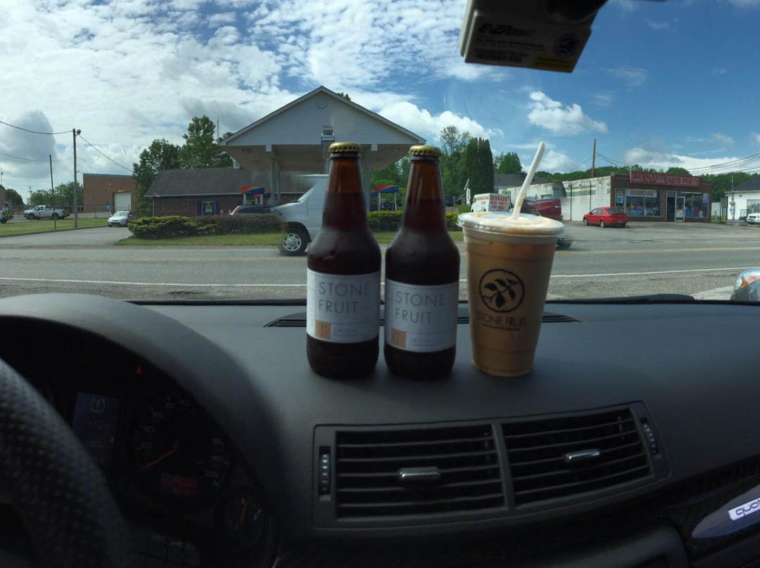 Canfield餐馆和美食-Stone Fruit Coffee Company