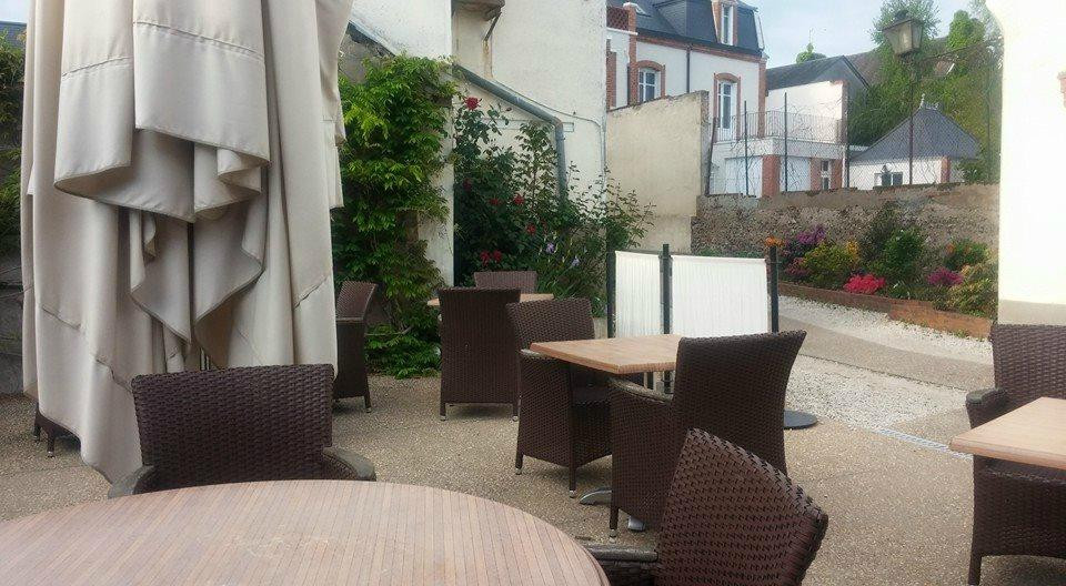 Logis Hostellerie du Grand Sully主图