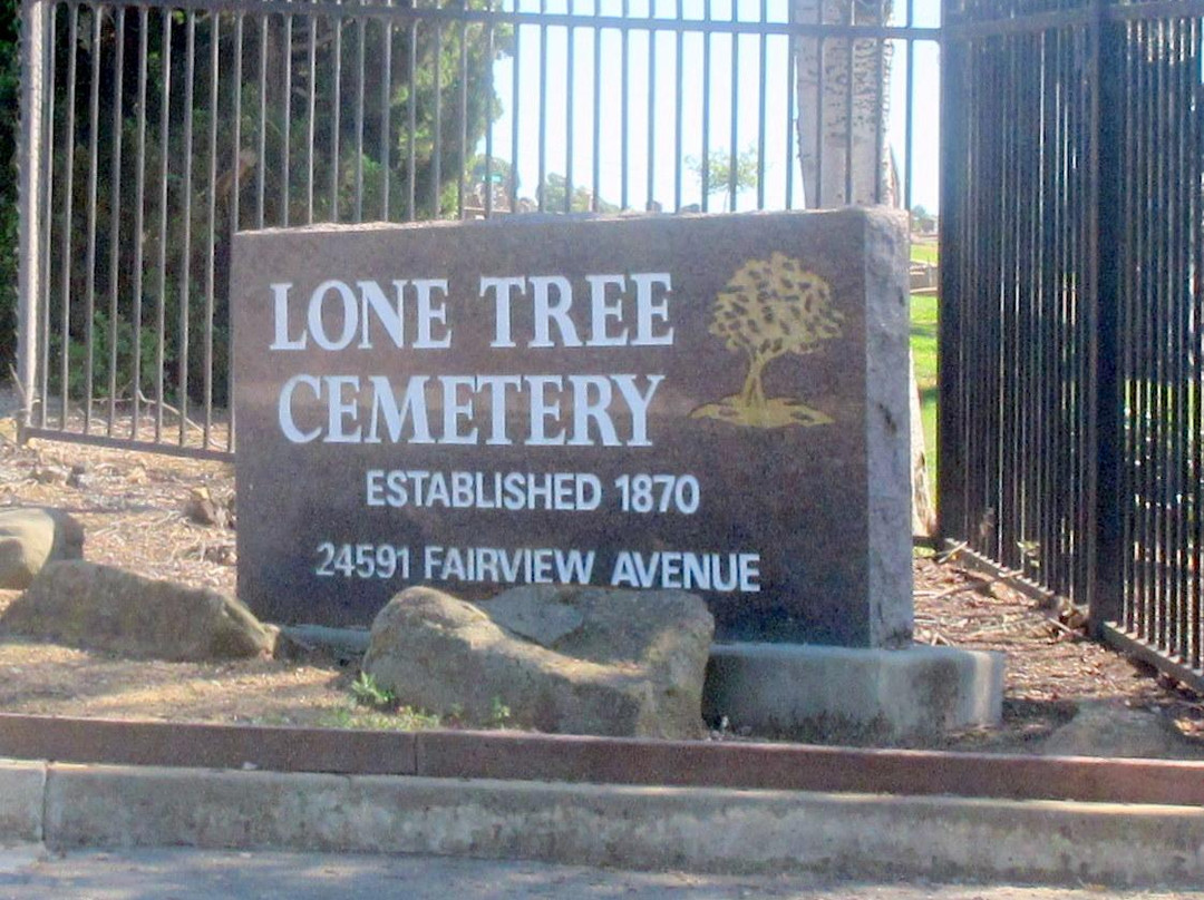 Lone Tree Cemetery-海沃德必去景点