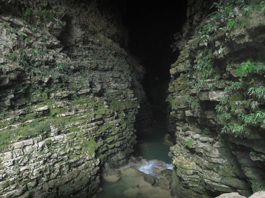 Kalisuci Cave景点图片