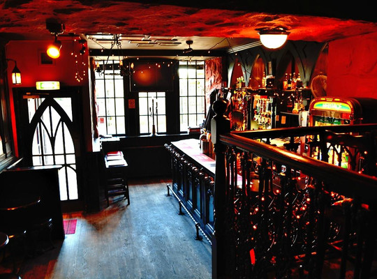 Creepy Wee Pub-丹弗姆林必去景点