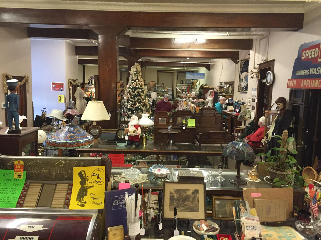 Poehler Antique Mall-恩波里亚必去景点