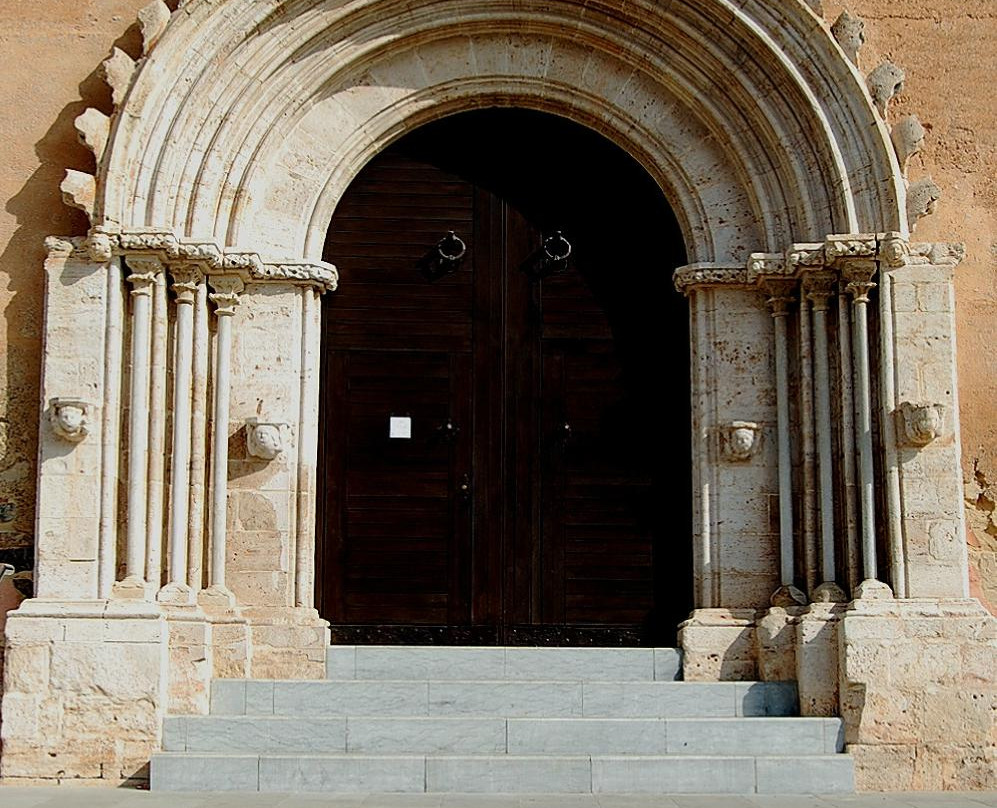 Iglesia de La Sangre景点图片