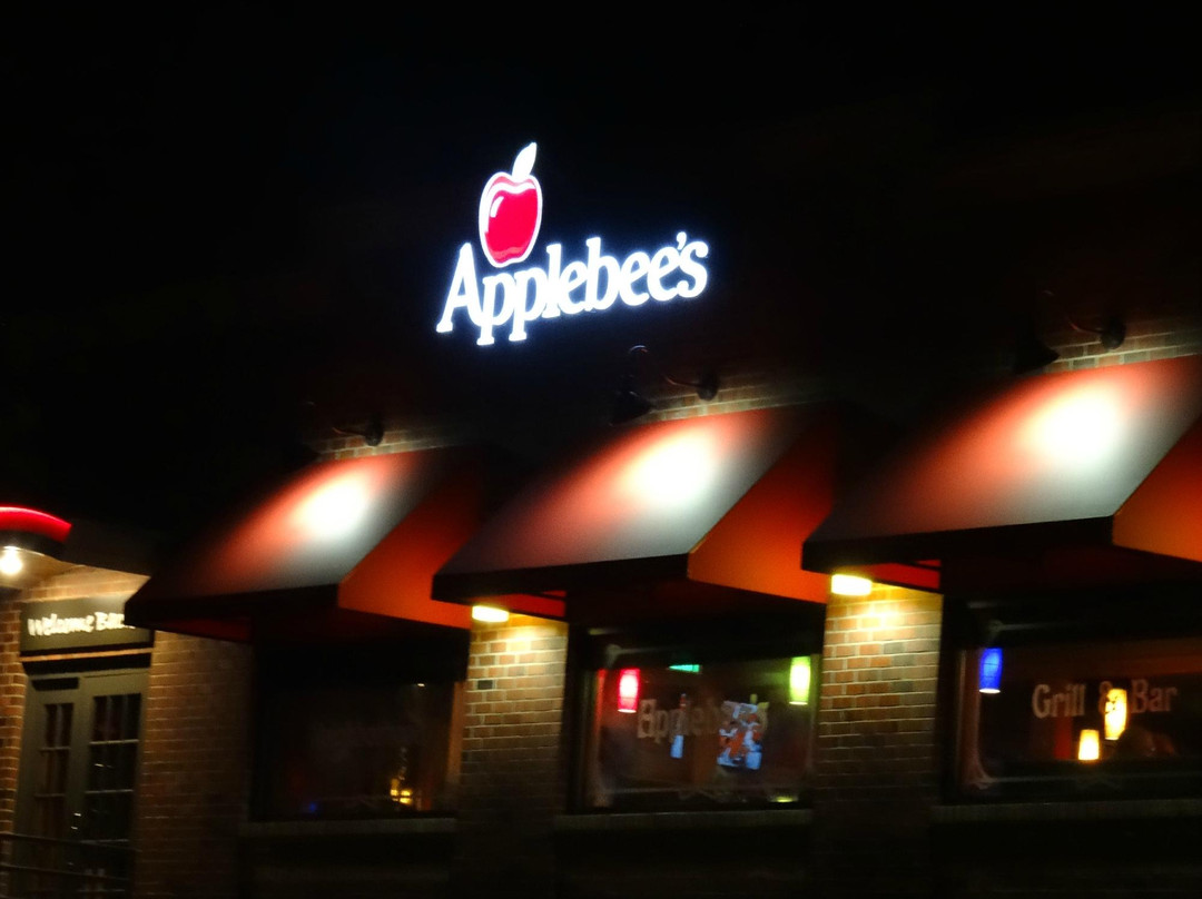 Applebees Bar and Grill