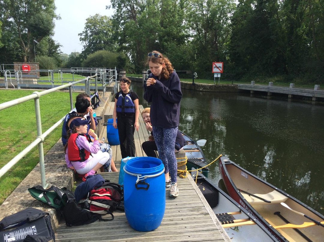 River Medway Canoes-梅德斯通必去景点