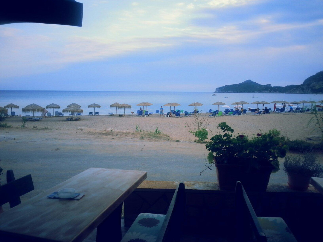 Agios Georgios Pagon餐馆和美食-Maria's Snack Shack