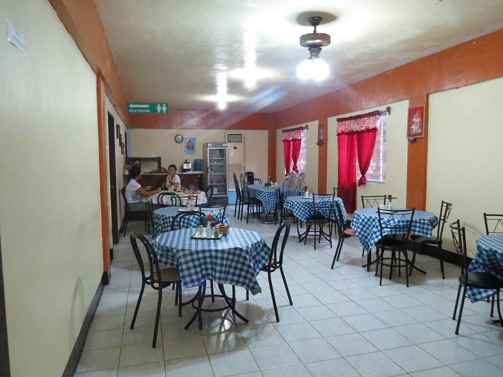 Sea Breeze Hotel主图