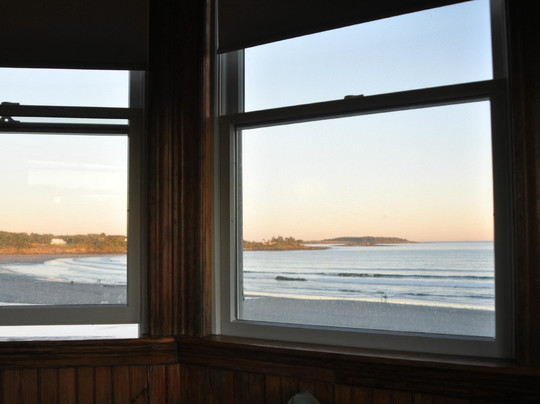 The Breakers Inn主图