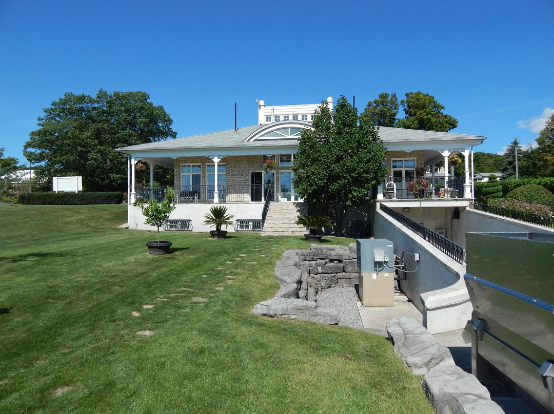Waupoos Estates Winery景点图片