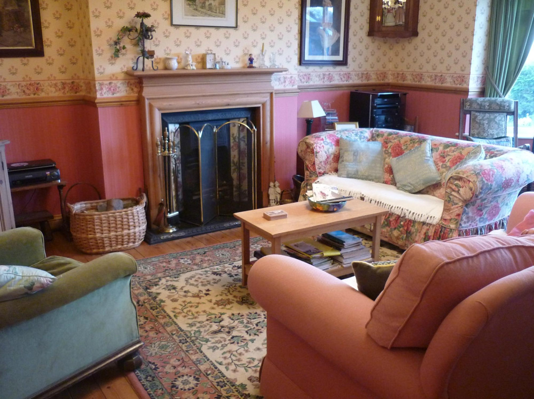 The Hawthornes主图