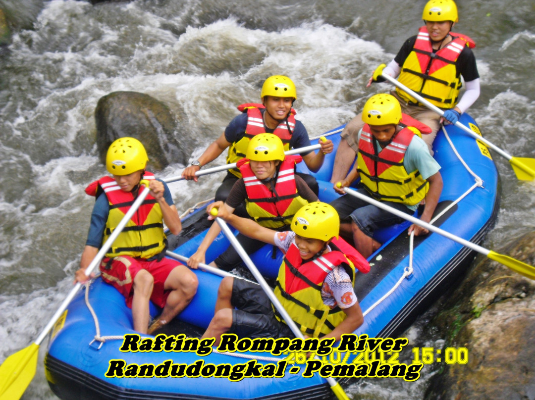 Pemalang Rafting (Rafting Rompang River)景点图片