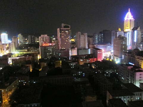 城市朗辰大酒店主图