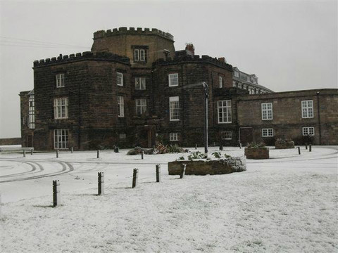 里索威城堡酒店主图