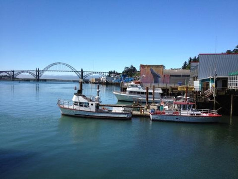 Yaquina Bay Charters-纽波特必去景点