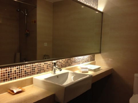 珠海L酒店（拱北口岸莲花路店）-浴室