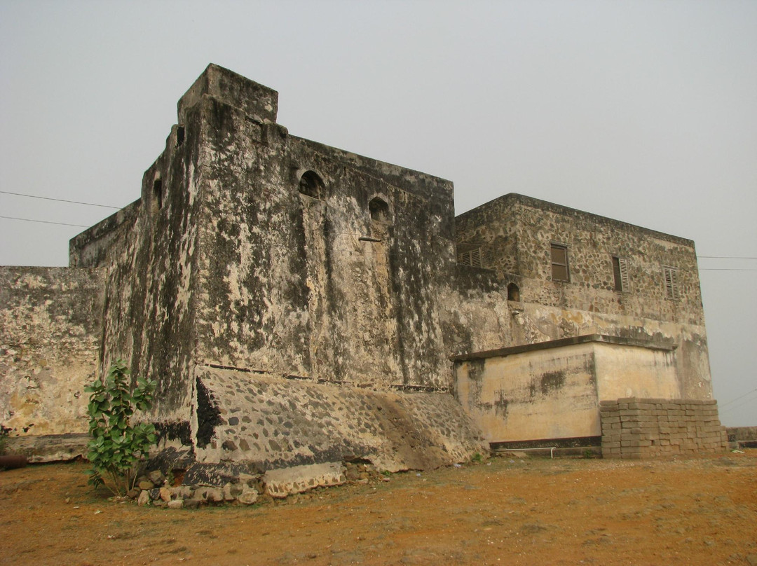 Fort Lijdzaamheid-Apam必去景点