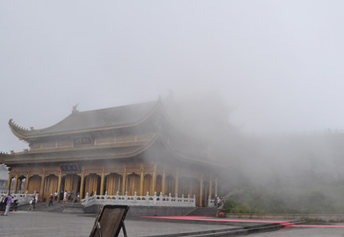 华藏寺-峨眉山市必去景点