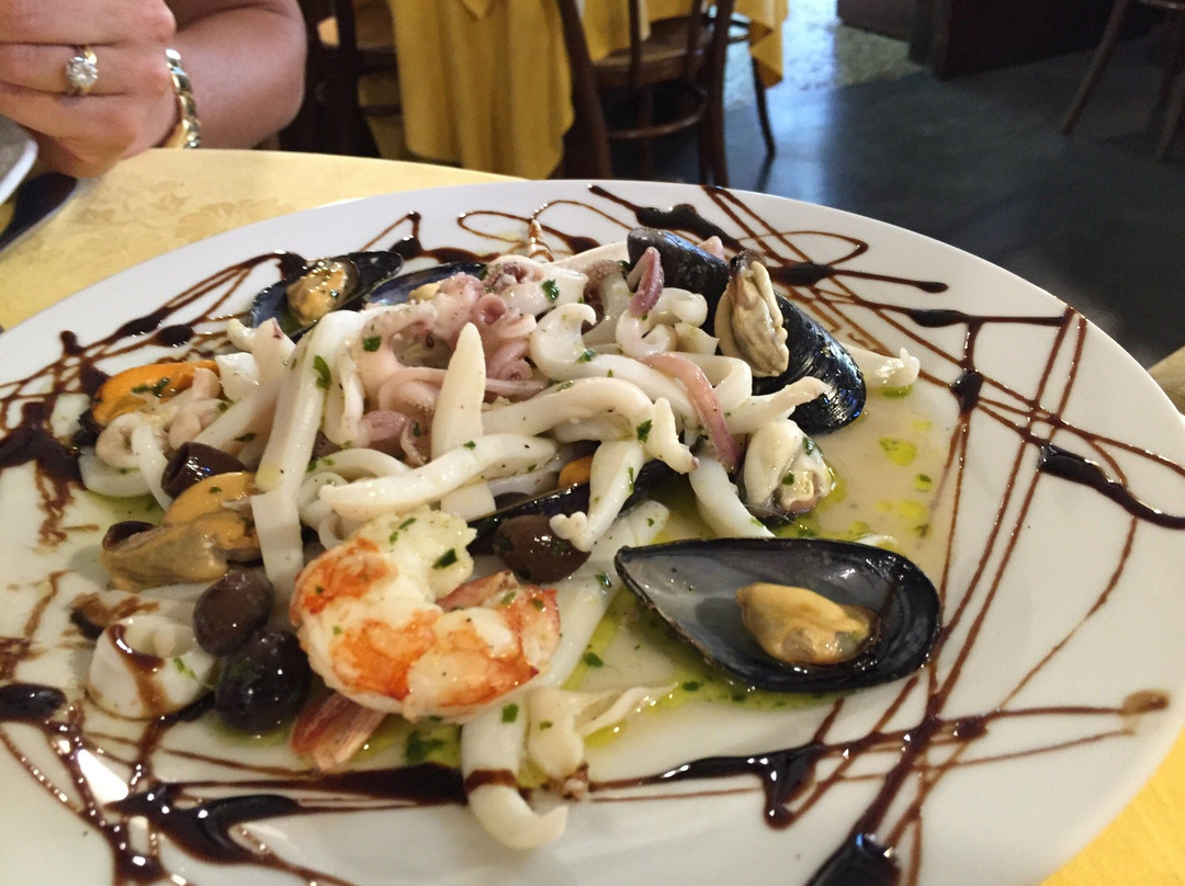 Pieve Ligure餐馆和美食-La Paranza