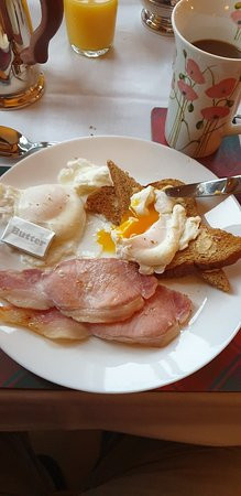 Holywell House主图