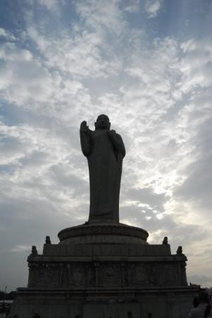 Hussain Sagar Lake景点图片