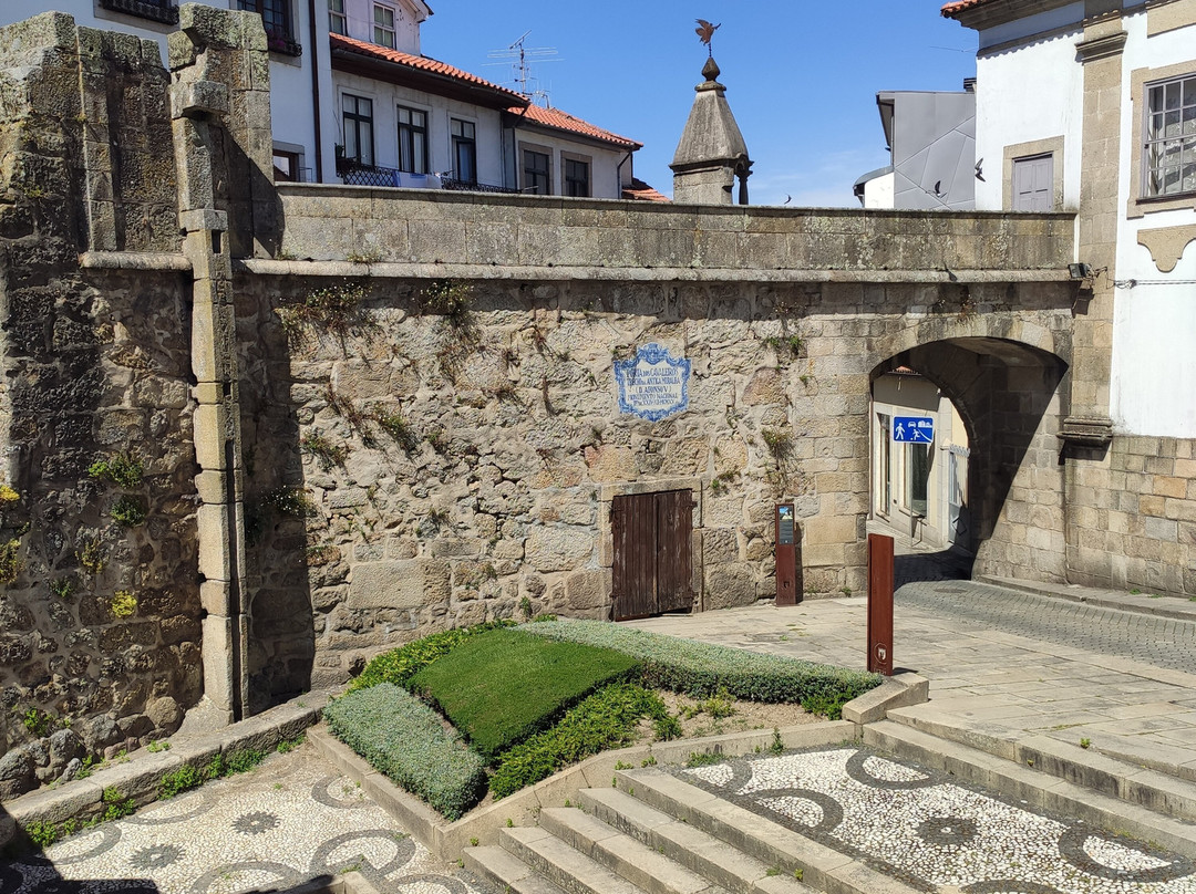 Porta Dos Cavaleiros-维塞乌必去景点