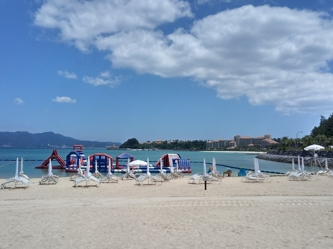 Kariyushi Beach景点图片