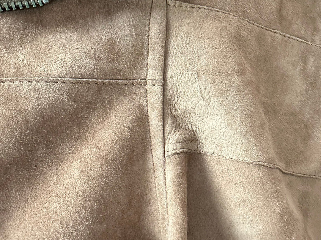 Emelda Leather & Fur景点图片