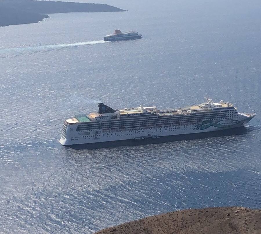 Van of Fame-圣托里尼必去景点