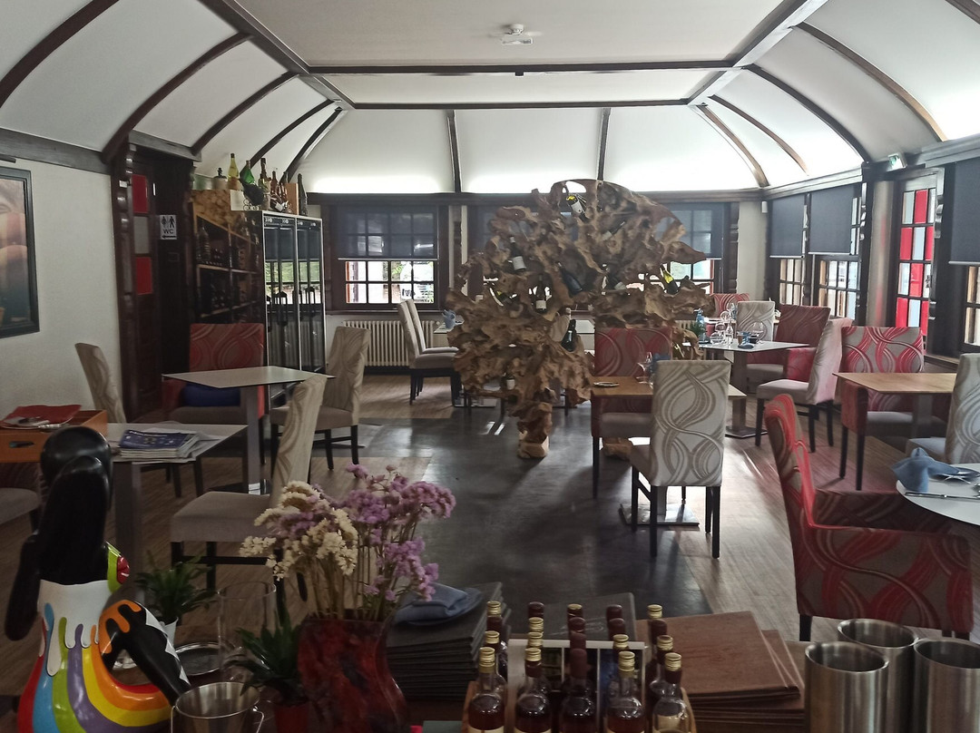 Logis Hôtel la Commanderie de Champarey主图