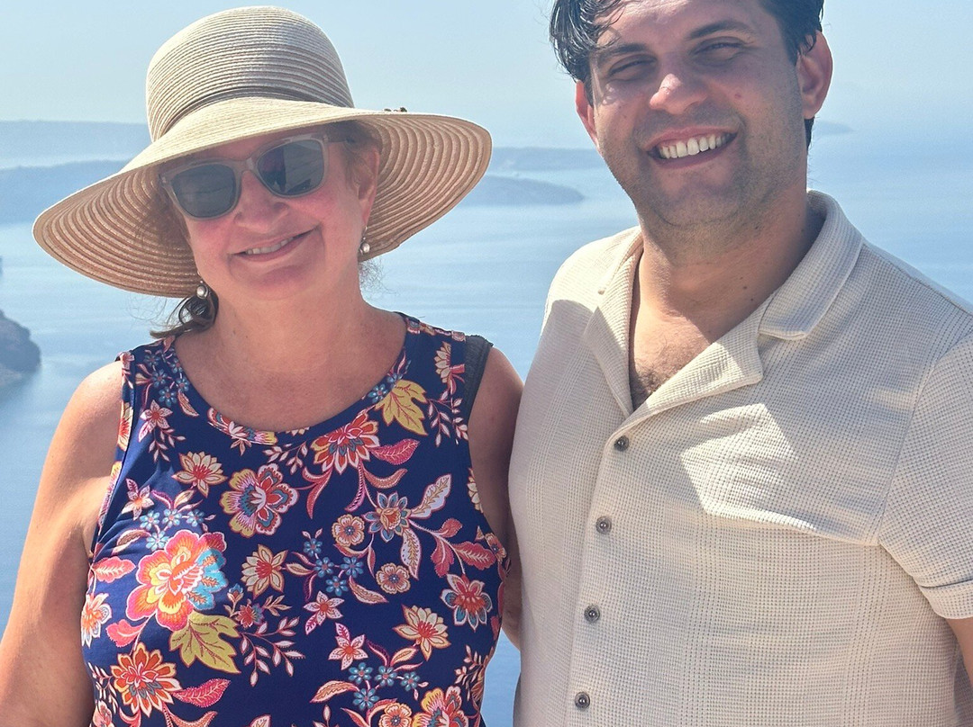 Debonair Santorini Exclusive Traveling-圣托里尼必去景点