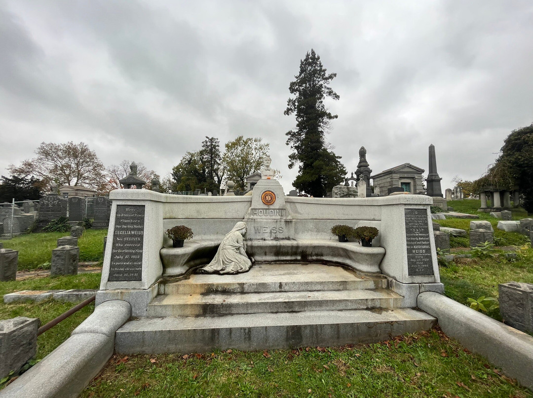 Machpelah Cemetery-纽约市必去景点