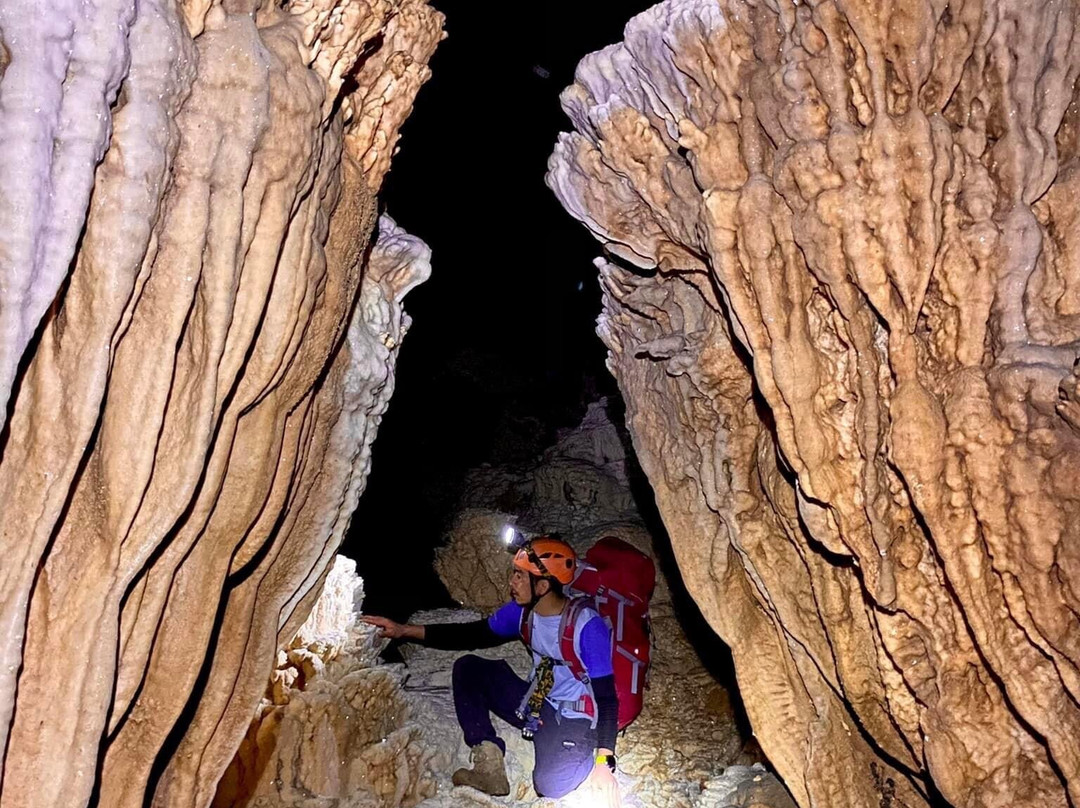 Thien Long Cave景点图片