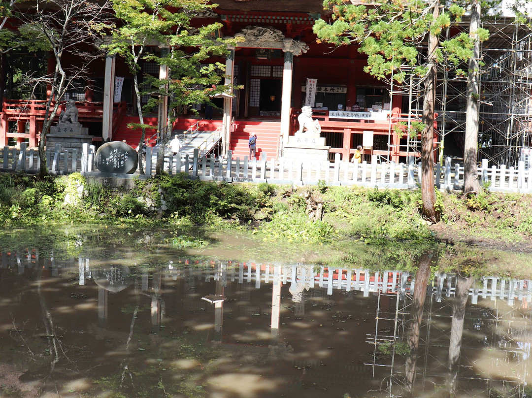 Kagami Pond景点图片