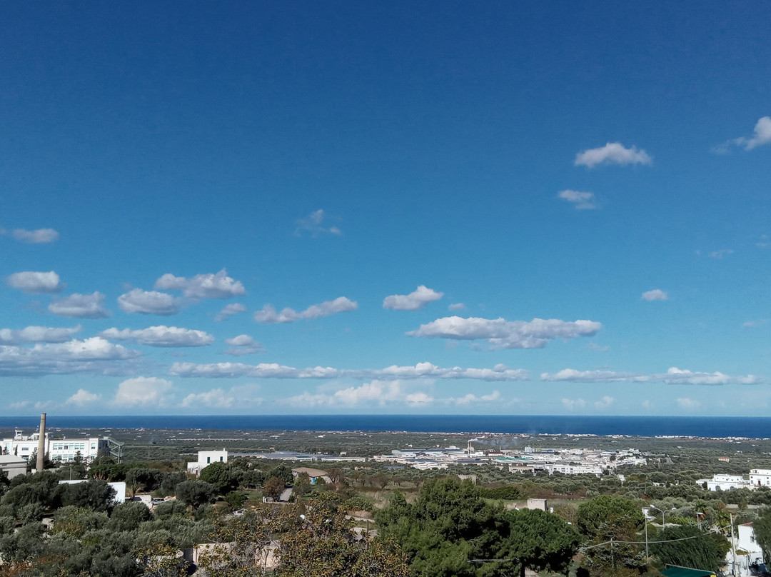 La cinta muraria della città vecchia di Ostuni-奥斯图尼必去景点