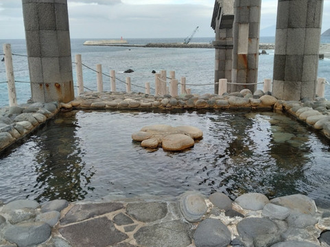 Yunohama Roten Onsen-新岛村必去景点