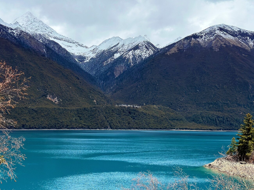 巴松错景点图片