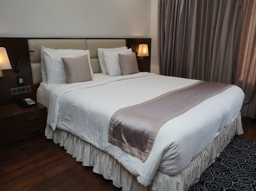 爱卡尔酒店主图