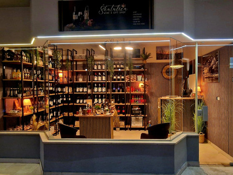 Škatulica Wine, Gift & Cigar Shop