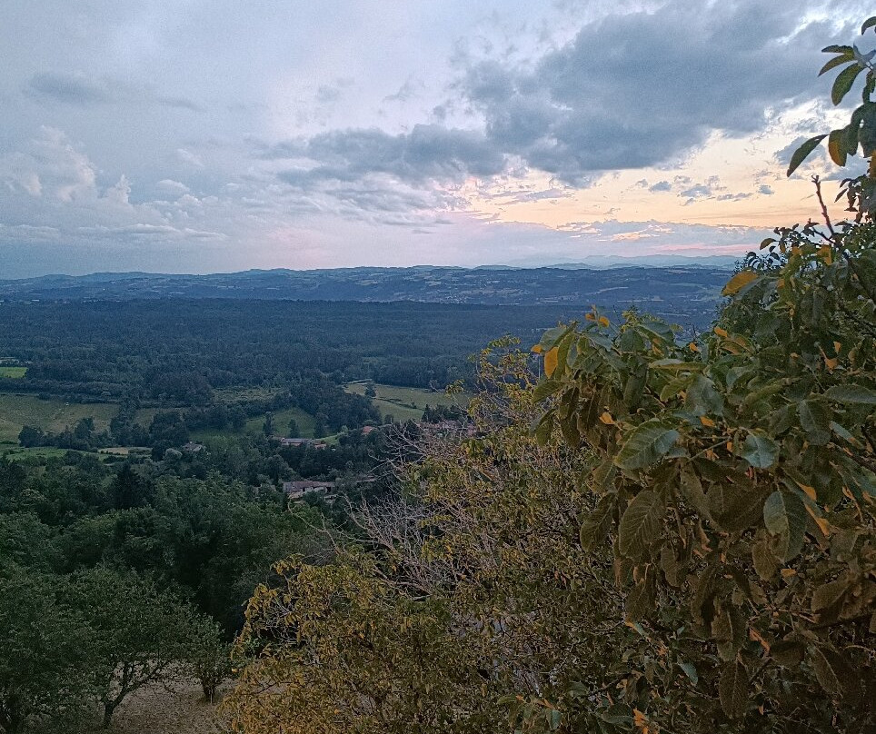 Château De Vollore主图