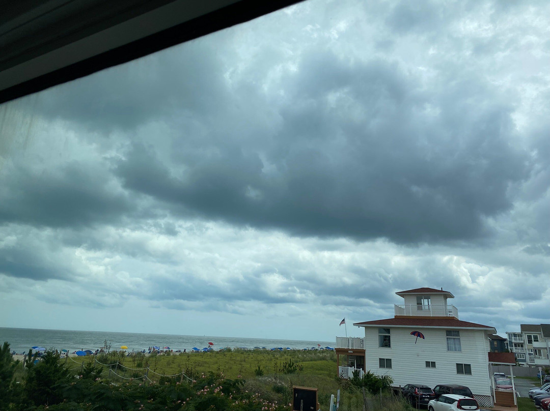 Surf Club Oceanfront Hotel & Beach House主图