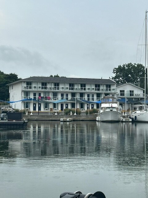 Picton Harbour Inn主图