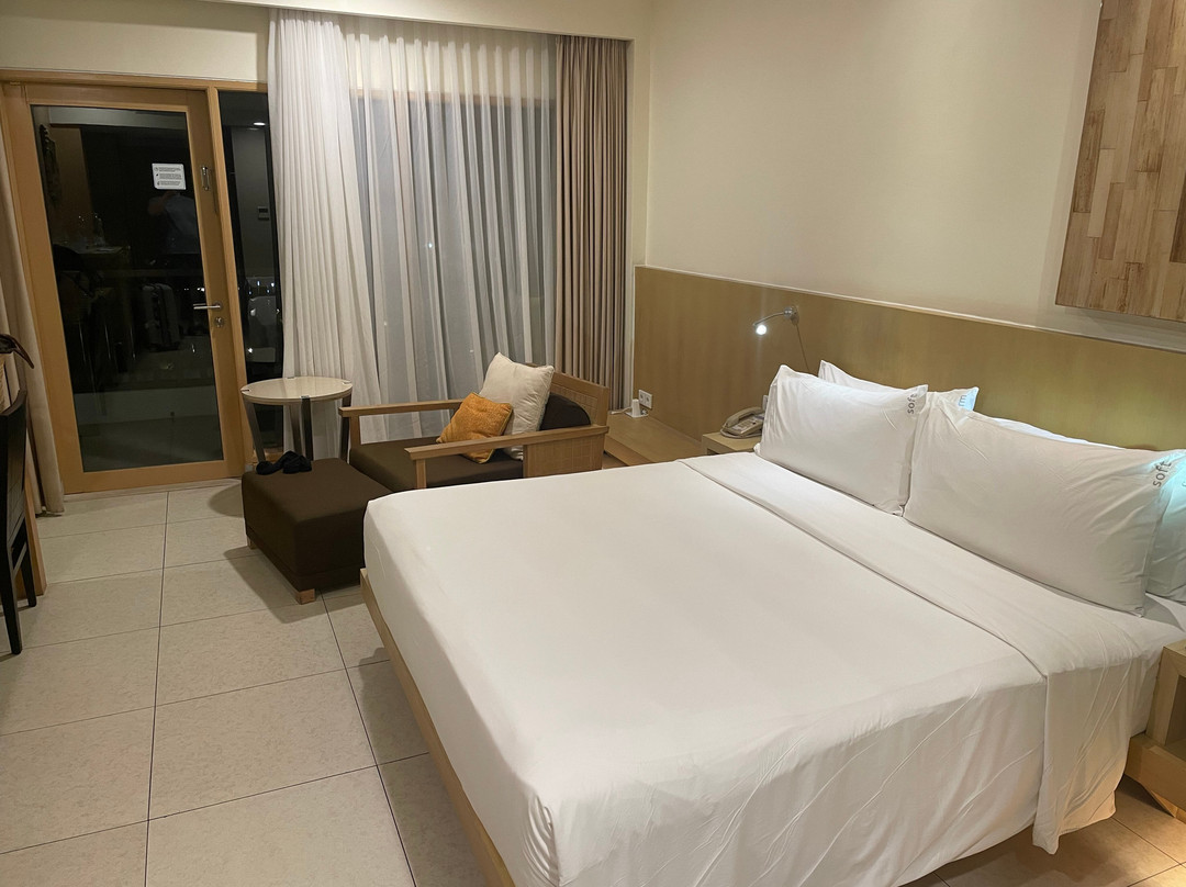 巴厘岛巴鲁娜假日度假酒店主图