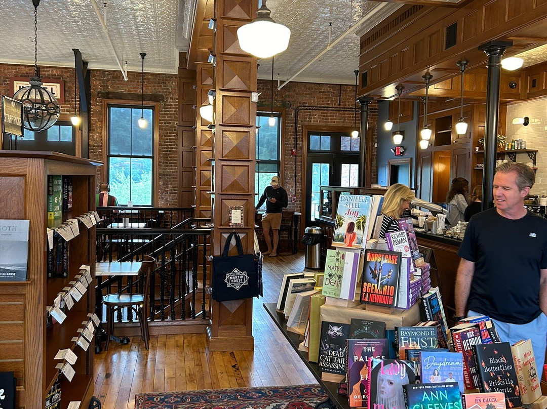 Savoy Bookshop and Cafe-韦斯特利必去景点