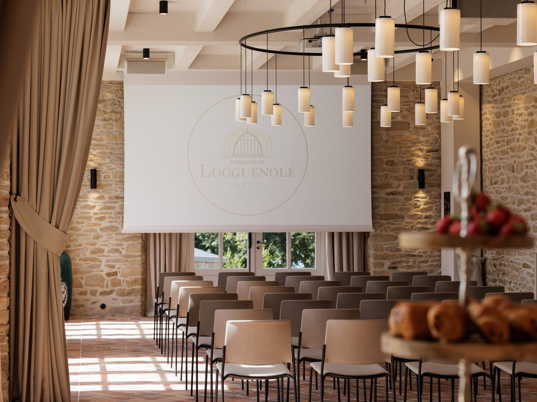 Domaine De Locguénolé & Spa主图