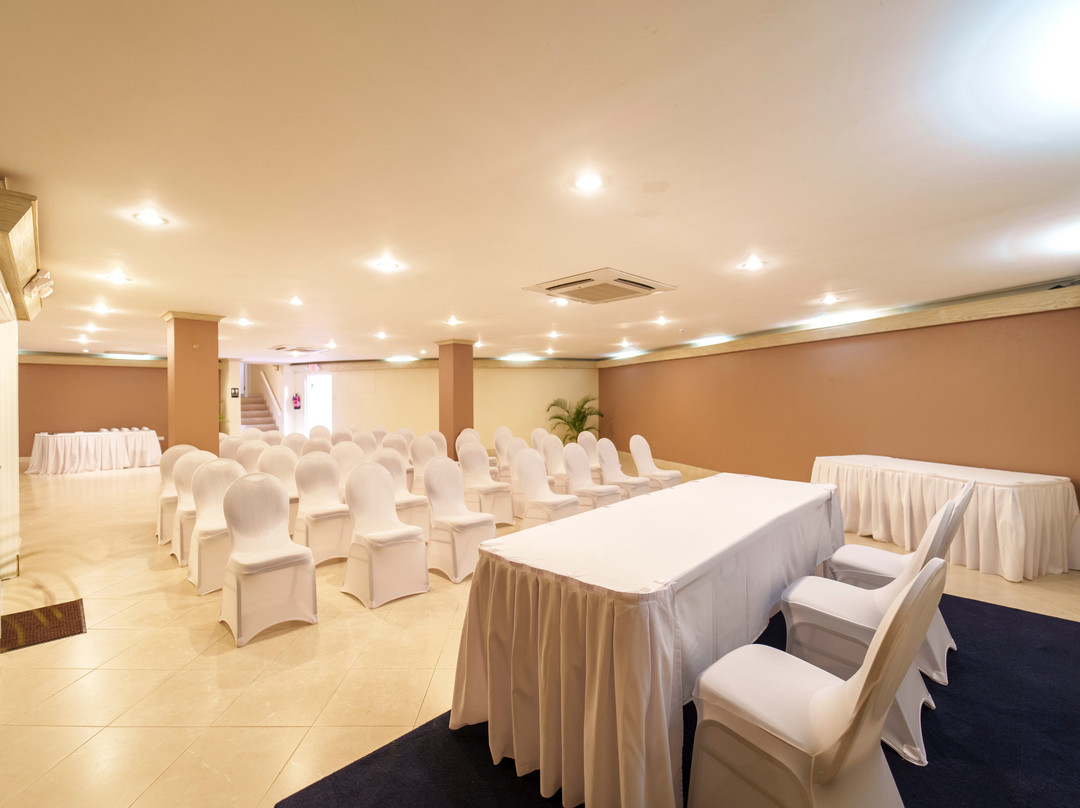 南方棕榈海滩俱乐部酒店主图