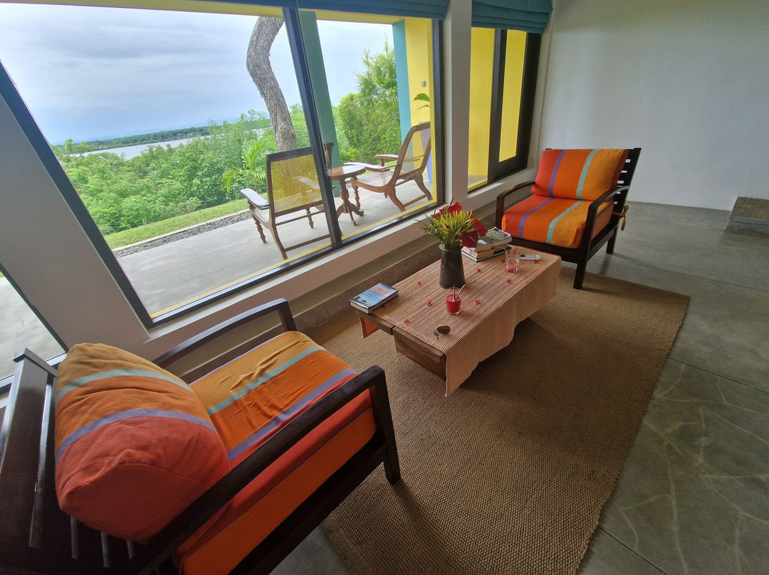 白金汉帕勒斯酒店主图