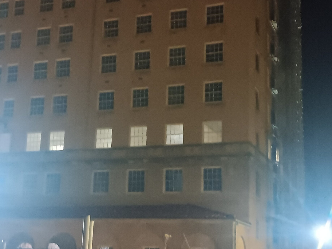 The Baker Hotel Ghost Walk-矿泉井城必去景点