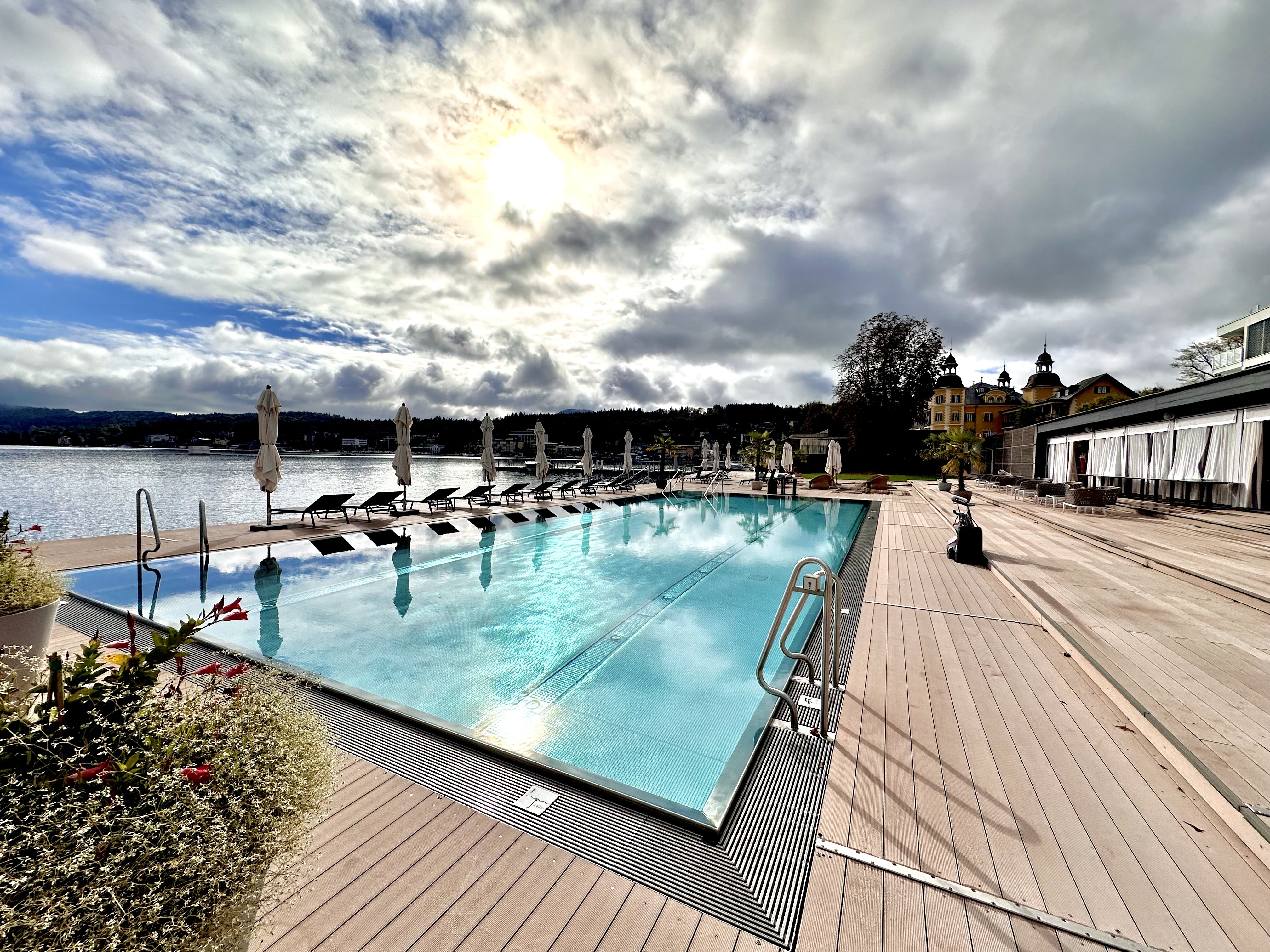 Falkensteiner Schlosshotel Velden-泳池